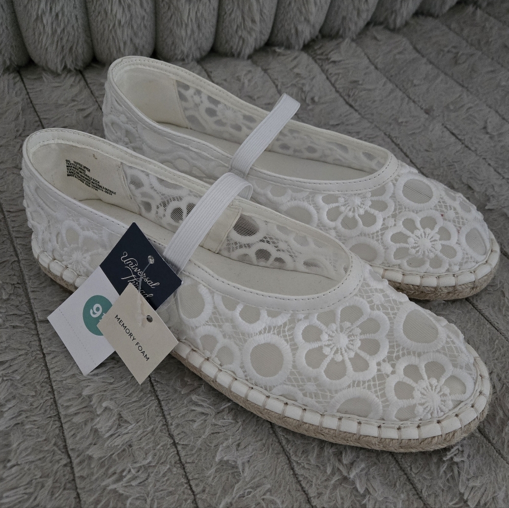 Universal Thread White Floral Espadrilles